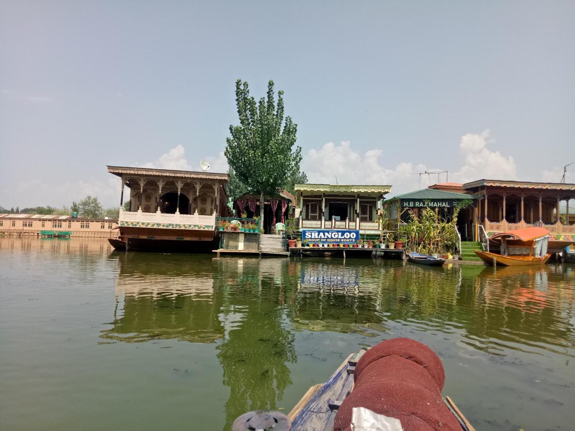 House Boat New Manora Bed and Breakfast Srīnagar Exterior foto