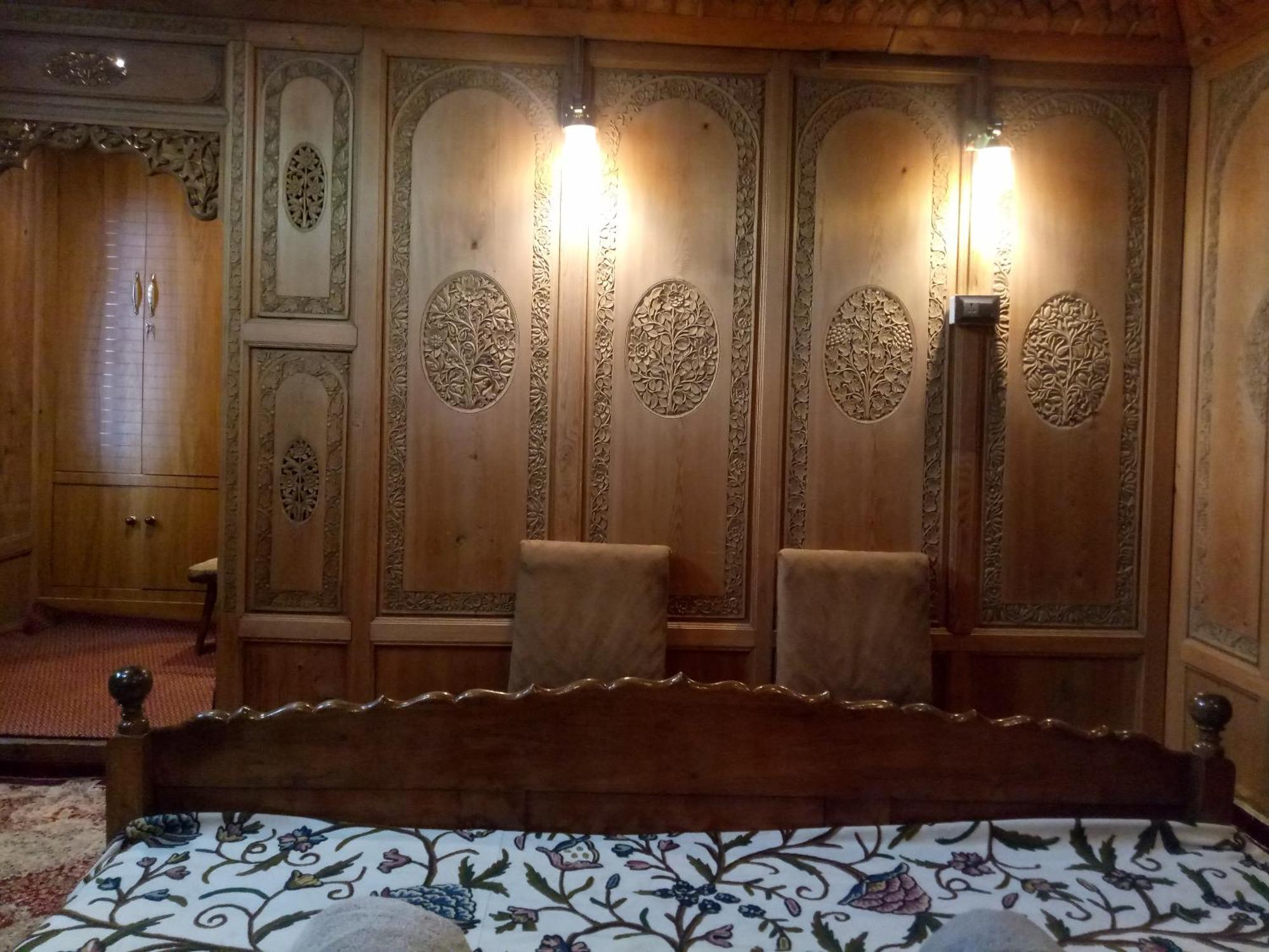 House Boat New Manora Bed and Breakfast Srīnagar Exterior foto