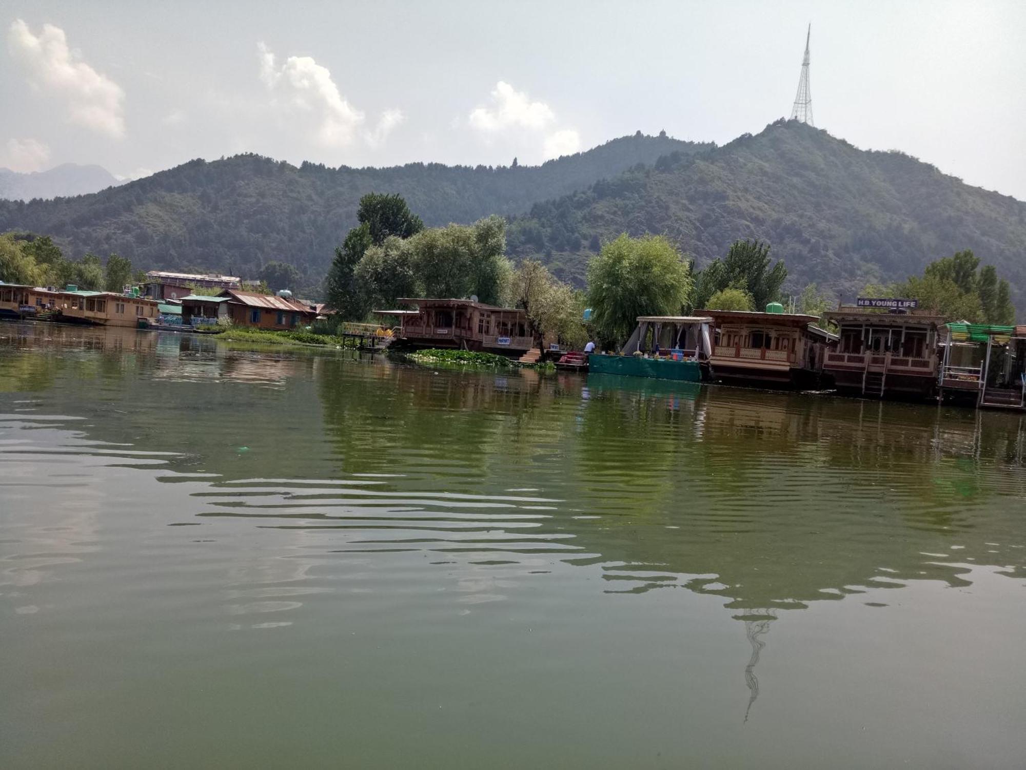 House Boat New Manora Bed and Breakfast Srīnagar Exterior foto