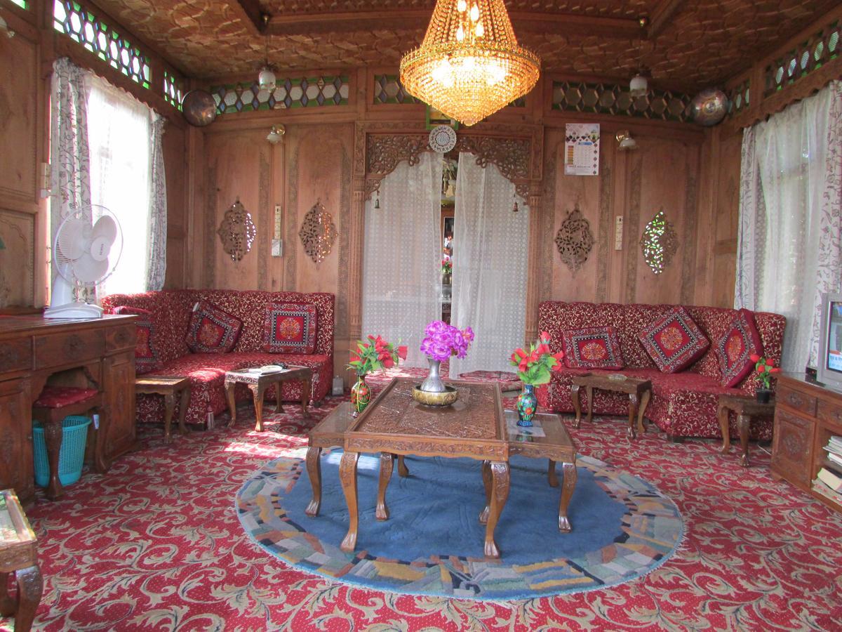 House Boat New Manora Bed and Breakfast Srīnagar Exterior foto